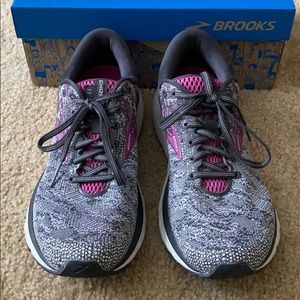 Brooks Ghost 11 Size 10 Medium